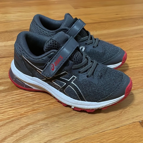 Kids ASICS GT 1000 Running Sneaker Gray Red & White - Picture 1 of 7